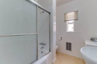 2 Bedroom Mid-Wilshire Charmer close to Downtown - Los Angeles - 5