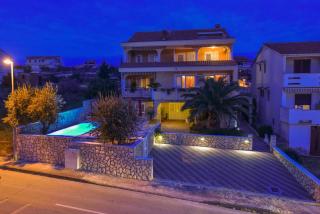 Apartments and rooms with a swimming pool Novalja, Pag - 9334 - Novalja - 0