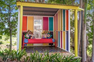 Donna's Art House - 7