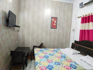 Kuber Home Stay, Guest House - Dehradun - 1