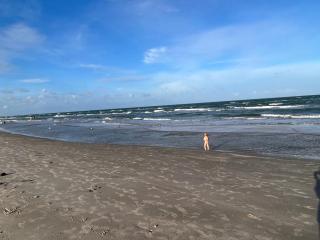 Oceanside Retreat - 9