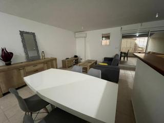 Superbe appartement avec grande terrasse couverte - 8
