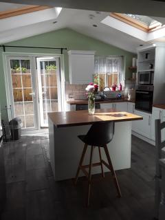WAVENEY - Belfast - 9