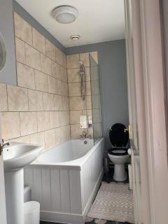Cozy 2-bedroom property with shared garden - Sunderland - 4