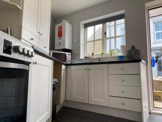 Cozy 2-bedroom property with shared garden - Sunderland - 3