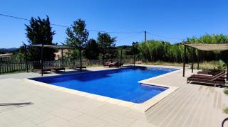 Superbe Mas en pierres de 350 m2 avec piscine pool house wifi parking gratuits - Rochefort-du-Gard - 0