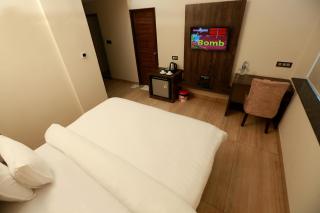 Hotel The Spades - Zirakpur - 8