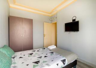 Au PIED de la GARE aux PORTES de PARIS - 2