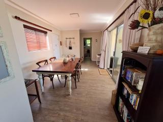 House 10-on-Sea - Hermanus - 2