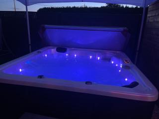 Roulotte du puits avec jacuzzi et sauna privatif - - 7