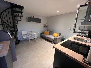 Appartement à cavalaire dans un domaine privé au rez-de-jardin - 3