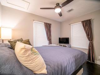 Homey Bungalow Convenient to Marietta and I-75! - Marietta - 9