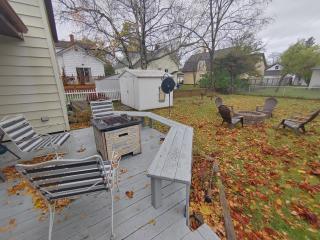 Huge historic, w/large yard & close to beach - 5