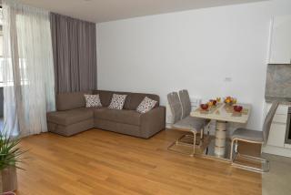 M&T Apartment with garage,near the Old Town - 1