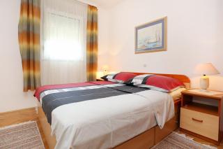 Holiday apartments Omis - 9492 - 2