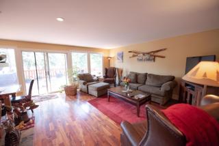 Auberge Kicking Horse Guest House - 3