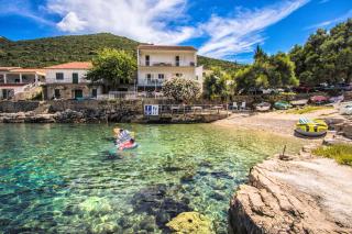Apartments by the sea Cove Zarace - Gdinj, Hvar - 9675 - Gdinj - 0