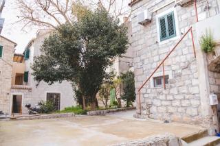 Apartments with a parking space Split - 11690 - 5