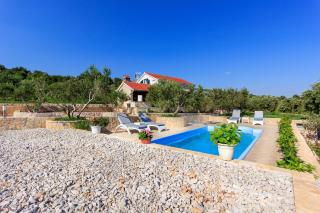 Seaside luxury villa with a swimming pool Cove Siroka, Ciovo - 11749 - 4