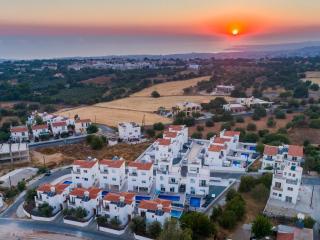 Sanders White Mountains Pool Villas - Paphos - 6