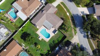Dream Vacation Home w Heated Pool Close to Beaches Clearwater St Pete Quiet with Big Backyard - Seminole - 7