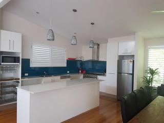 Double 10 - Rainbow Beach - 5