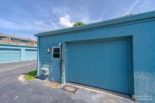 Dog Friendly Home STEPS from Flagler Avenue with Garage! Stroll to the Beach! - New Smyrna Beach - 7