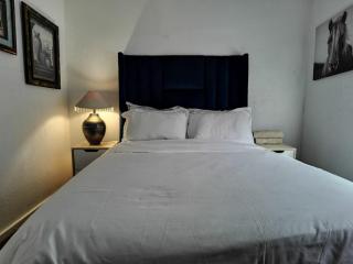 Galaxy Sleep And Go Rooms Goodwood - Città del Capo - 4