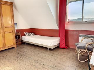 Villa avec jardin et accès direct plage, terrasse, 5 chambres, 2 salles d'eau, wifi, parking - FR-1-361-132 - Saint-Pair-sur-Mer - 4