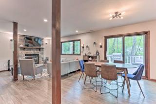 Updated Stroudsburg Home with Spacious Deck! - 4