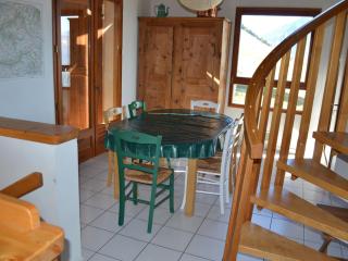 Chalet confortable 2* avec poêle à granulés et jardin, accepte animaux - FR-1-618-16 - Albiez-Montrond - 8