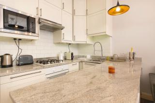 PenthouseStays Notting Hill - Spacious 3 Bedroom King Bed Apartment - near Portobello Road & Kensington High Street - Londen - 7