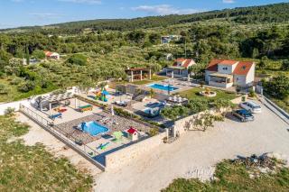 Seaside luxury villa with a swimming pool Supetar, Brac - 12371 - Supetar (San Pietro di Brazza) - 1