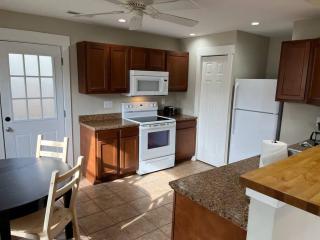 Park Ave 3 Bedroom House walk to Bike Trail - 7