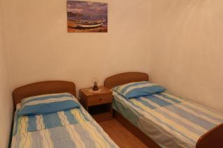Apartments with parking spaces Basina, Hvar - 12420 - 2