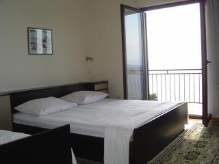 Apartments by the sea Podgora, Makarska - 12465 - 3