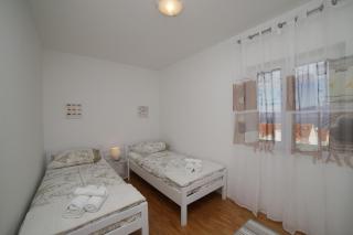 Apartments with parking space Supetar, Brac - 12489 - Supetar (San Pietro di Brazza) - 4