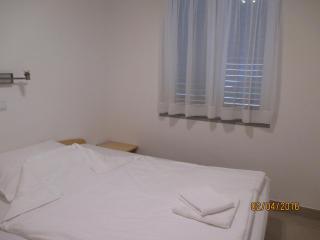 Apartments with WiFi Necujam, Solta - 12500 - Stomorska - 4