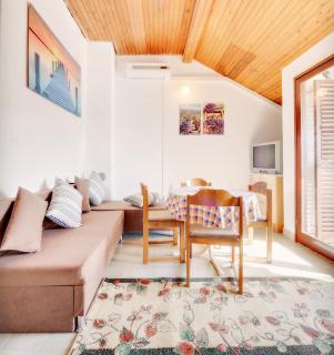 Apartments by the sea Grebastica, Sibenik - 12587 - Bašelovići - 3