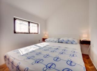 Apartments by the sea Grebastica, Sibenik - 12587 - Bašelovići - 2