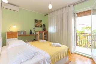 Apartments with parking space Trogir - 12695 - 0