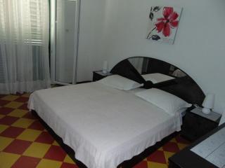 Apartments and rooms by the sea Sucuraj, Hvar - 12887 - Sućuraj - 3