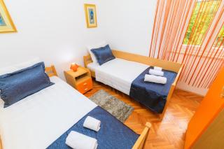 Apartments by the sea Kastel Luksic, Kastela - 12872 - 2