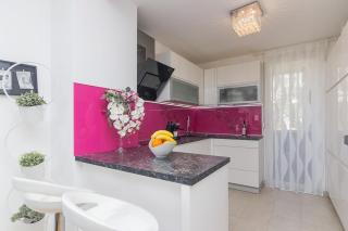 Apartments with a parking space Makarska - 13028 - 2