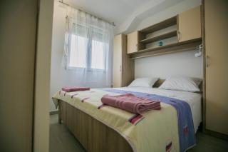 Apartments with a parking space Split - 13025 - 5