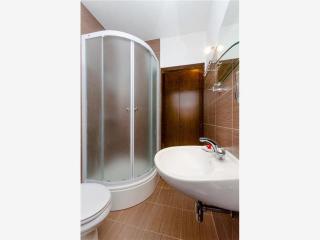 Apartments by the sea Hvar - 13109 - 4