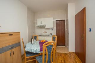 Apartments by the sea Podgora, Makarska - 13086 - 1