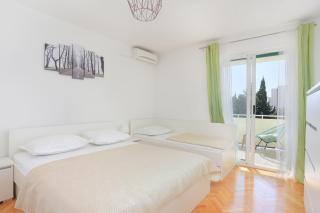Apartments by the sea Makarska - 13222 - Makarska - 3