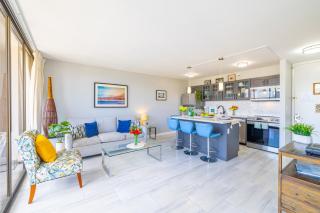 Tropical Retreat Near Waikiki Beach with Parking - 5