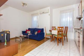 Apartments with WiFi Split - 13415 - 1